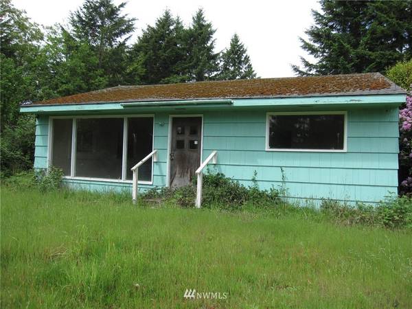 490 E Stretch Island RD S, Grapeview, WA 98546