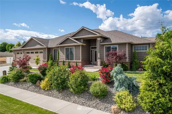 374 Laurie DR, Wenatchee, WA 98801