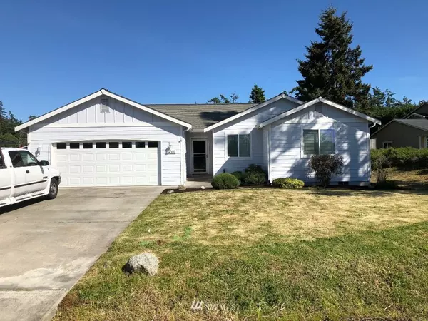 1046 Shawn AVE, Oak Harbor, WA 98277