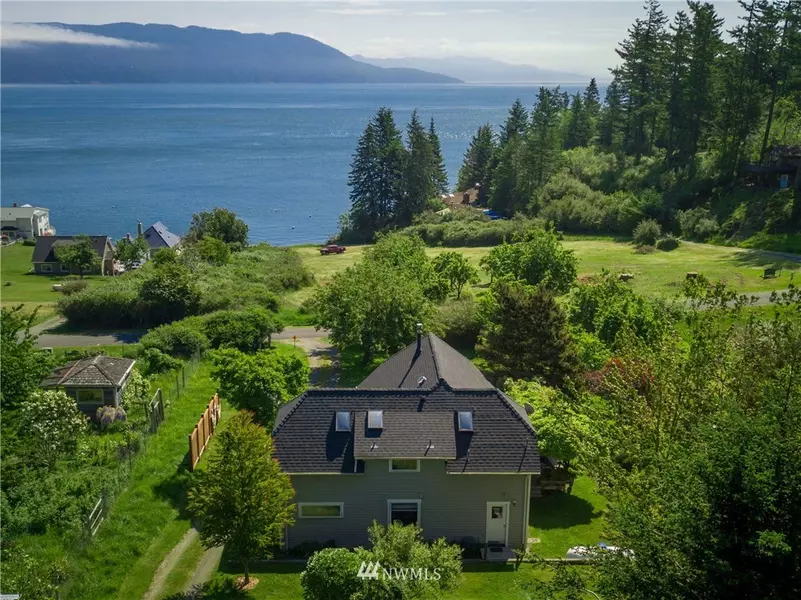 60 Seacliff TRL, Orcas Island, WA 98279