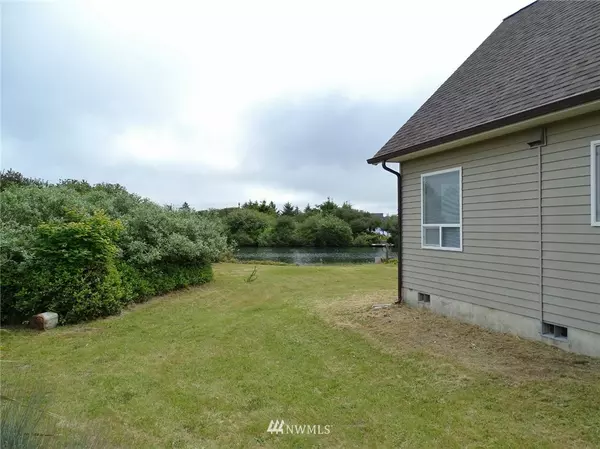 Ocean Shores, WA 98569,885 Pheasant CT SW