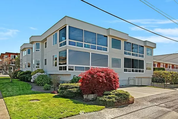 Edmonds, WA 98020,135 2nd AVE N #102