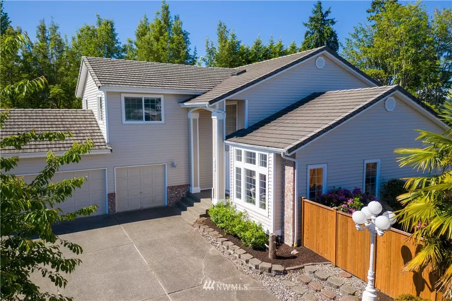 214 Rhodora Heights RD, Lake Stevens, WA 98258