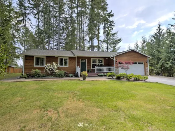 381 E Lakeland DR, Allyn, WA 98524