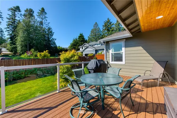 Anacortes, WA 98221,3312 Beachwood Lane