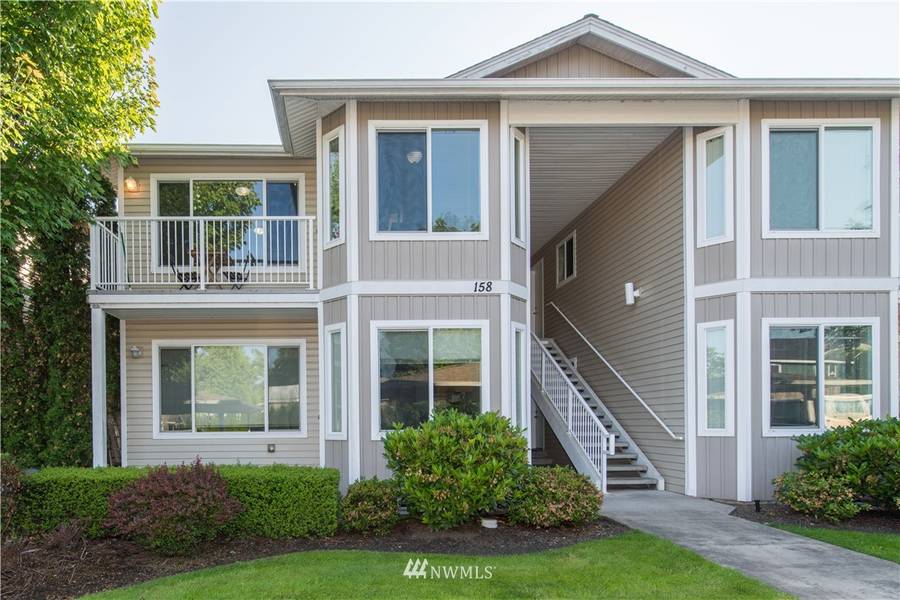 158 S 1st ST #201, Lynden, WA 98264