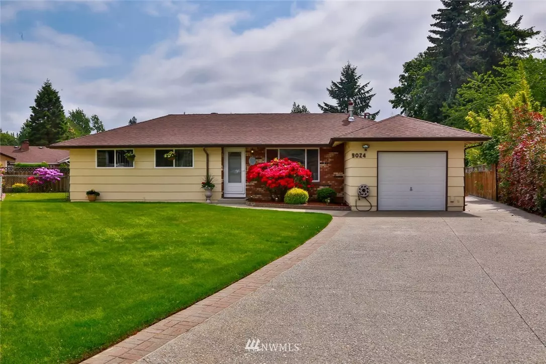 Edmonds, WA 98026,9024 217th ST SW