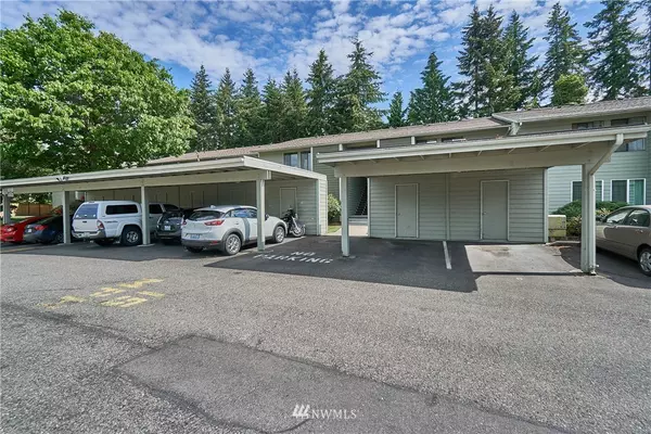 Renton, WA 98058,14401 SE Petrovitsky Rd #B110