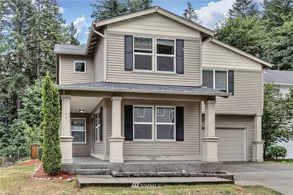 1244 Burnside PL, Dupont, WA 98327