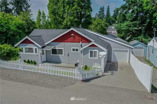 1539 N Rainier AVE, Bremerton, WA 98312