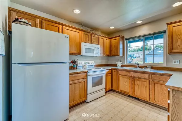 Bremerton, WA 98311,6295 Sol Duc DR NE