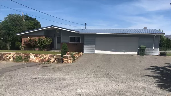 622 Sky View DR, Omak, WA 98841