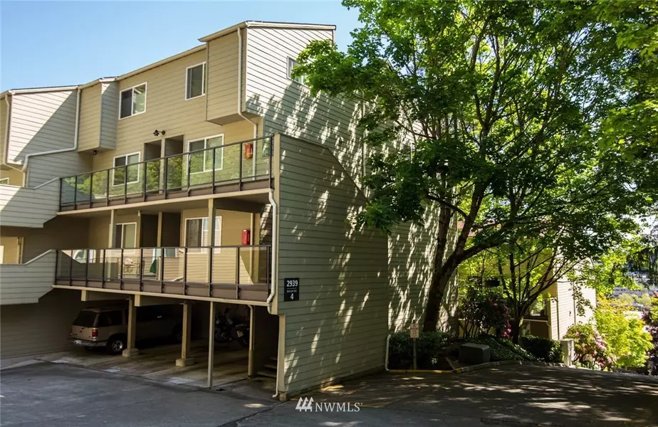 2939 76th AVE SE #42B, Mercer Island, WA 98040