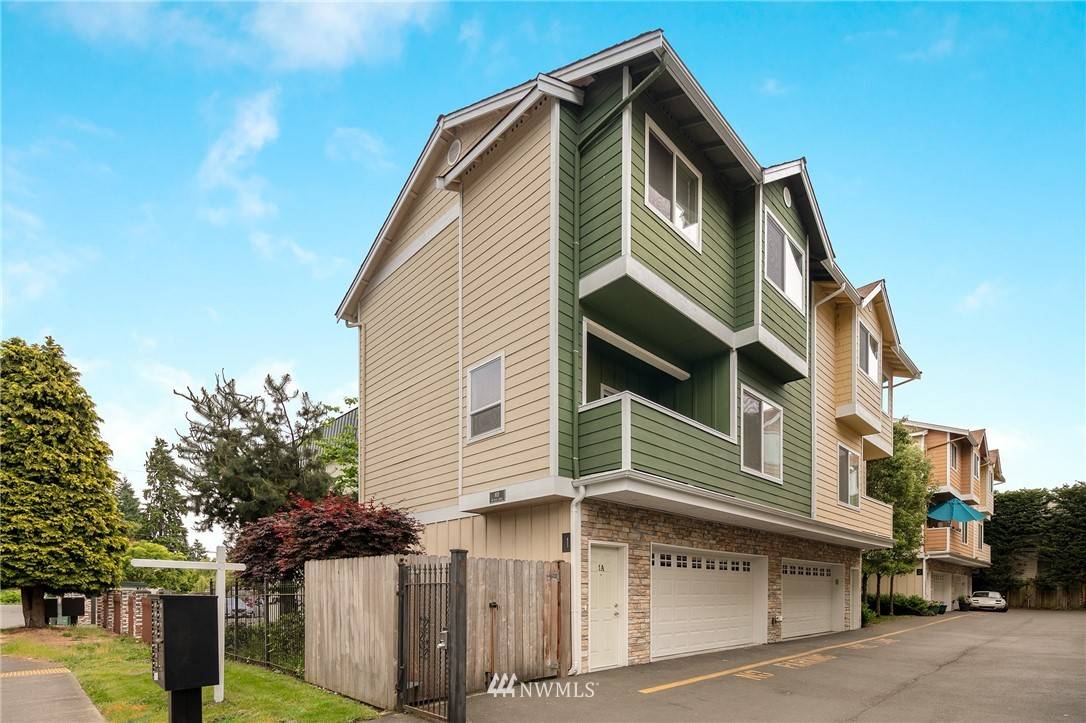103 SW 119th ST #1A, Seattle, WA 98146