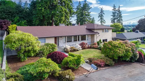 Edmonds, WA 98020,926 Spruce ST