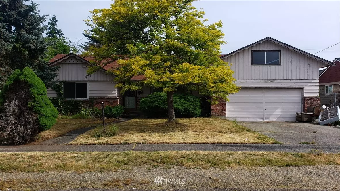 Tacoma, WA 98409,4413 S 72nd ST