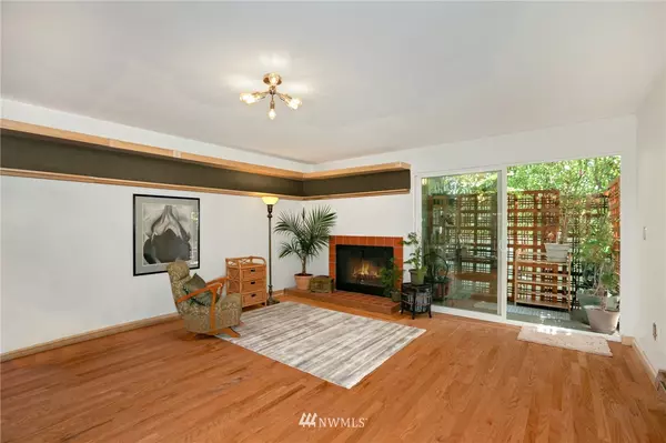 8812 20th AVE NE #A106, Seattle, WA 98115