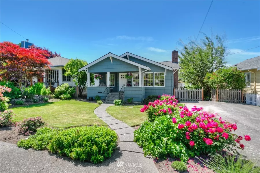 3241 60th AVE SW, Seattle, WA 98116