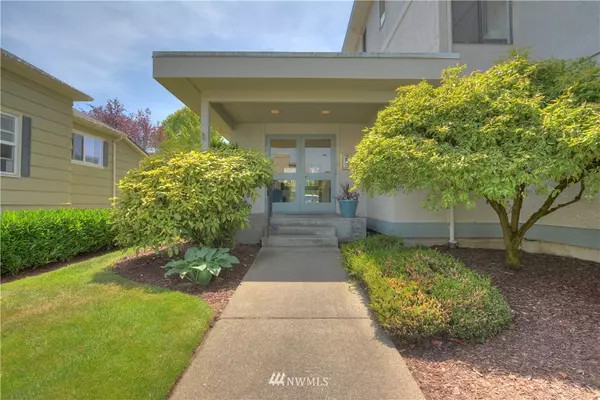 Edmonds, WA 98020,626 Main ST #4