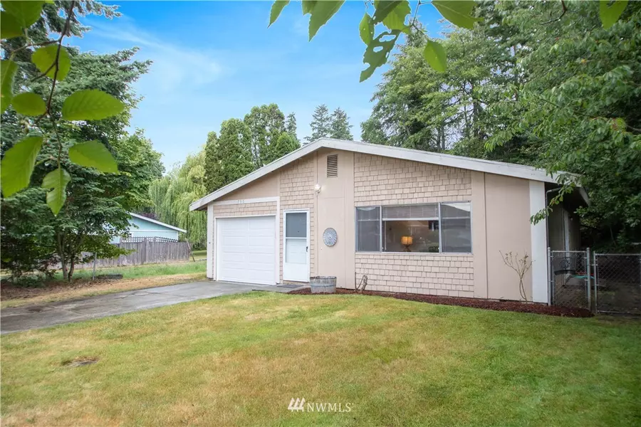 715 Stevens ST, Steilacoom, WA 98388
