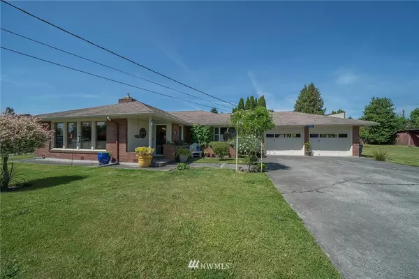 11010 Gundersen LN, Burlington, WA 98233