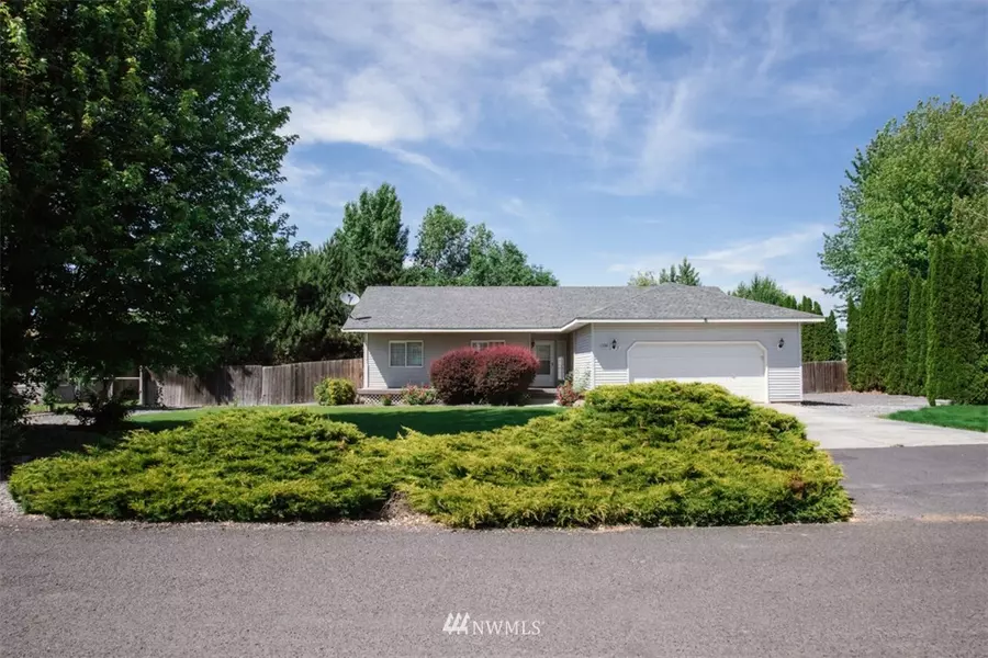 11356 Thompson PL NE, Moses Lake, WA 98837