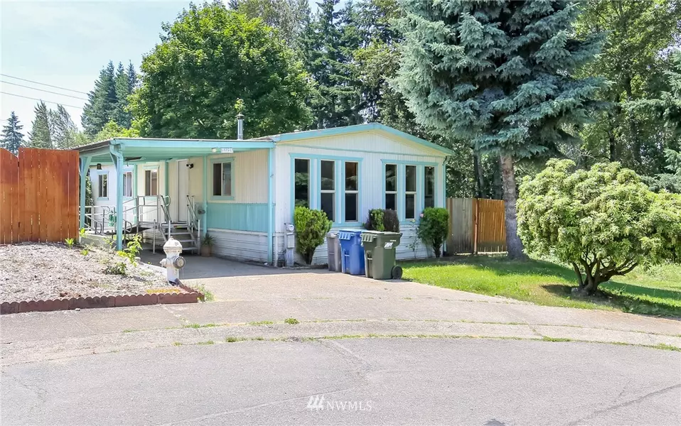 12213 SE 207th ST, Kent, WA 98031