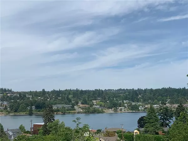 2422 N Wycoff AVE, Bremerton, WA 98312