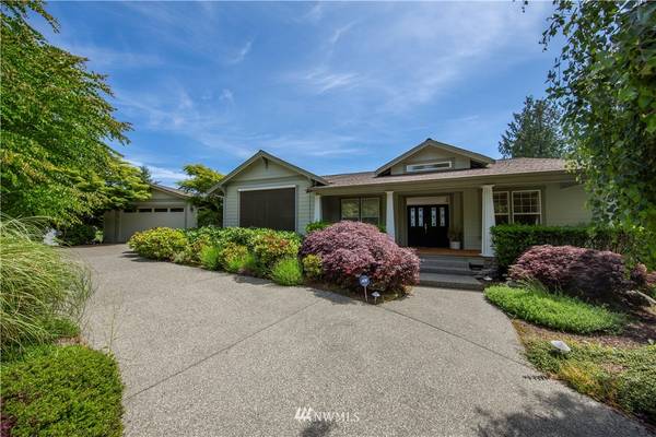 693 Rainier LN, Port Ludlow, WA 98365
