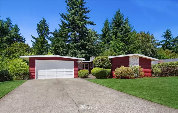 6305 121st AVE SE, Bellevue, WA 98006