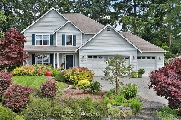 5657 Carie LN, Freeland, WA 98249