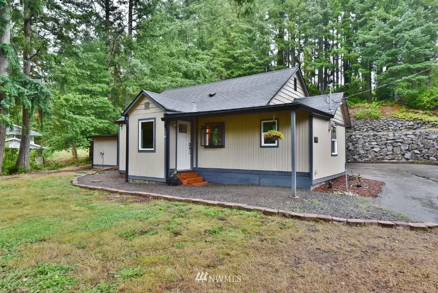 6300 NW Fern Leona RD, Bremerton, WA 98312