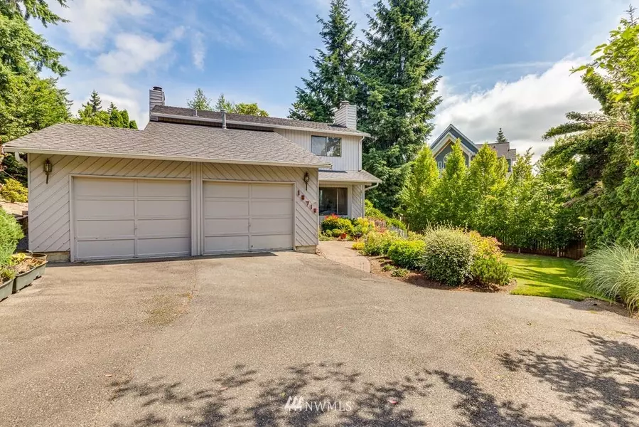 18718 66th AVE NE, Kenmore, WA 98028