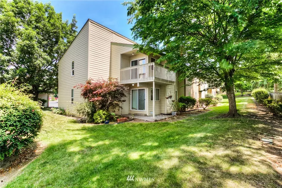 23629 112th AVE SE #E206, Kent, WA 98031