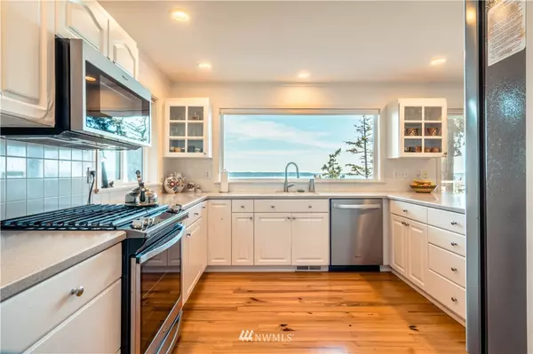 Camano Island, WA 98282,130 Pleasant LN