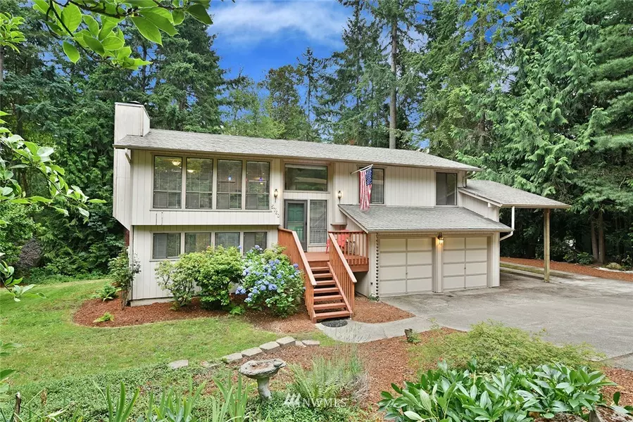 5760 School ST NE, Bremerton, WA 98311