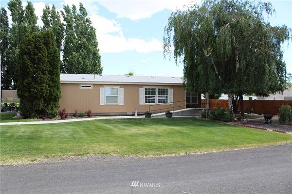 10449 Largent ST NE, Coulee City, WA 99155