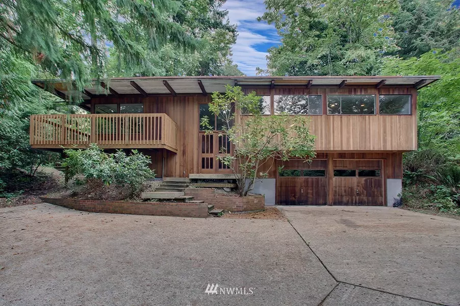 5004 W Mercer WAY, Mercer Island, WA 98040