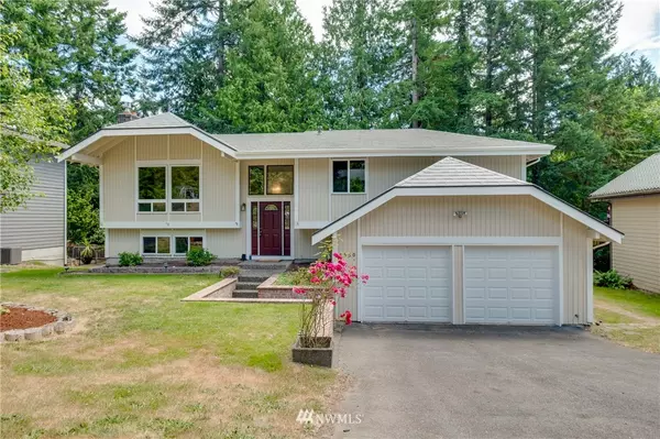 8850 Kari LN NW, Bremerton, WA 98311