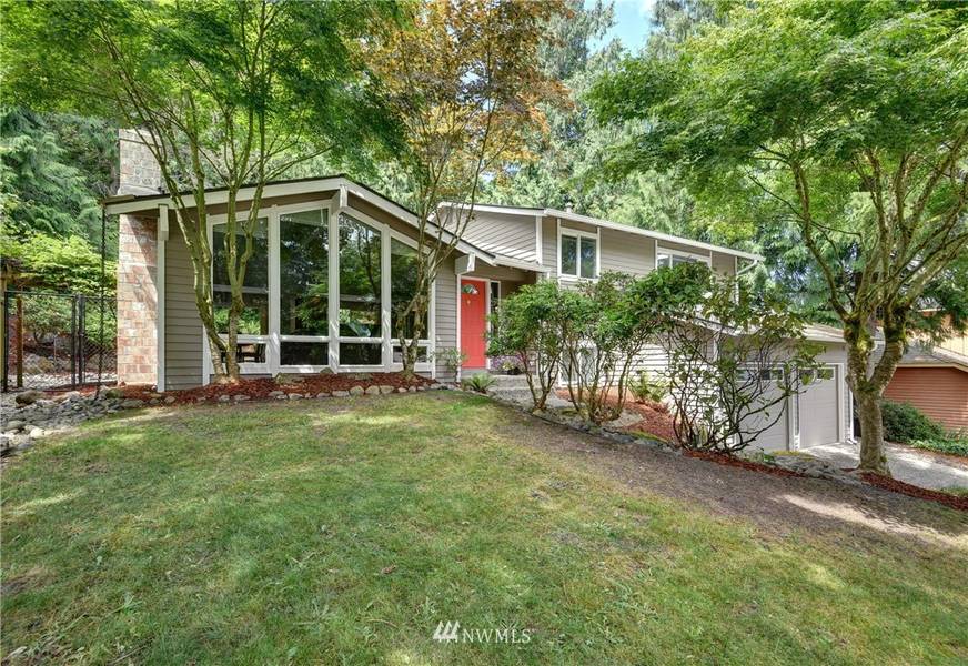 265 Capella DR NW, Issaquah, WA 98027