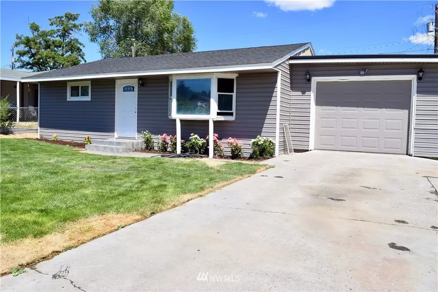 9814 NE Sunny DR, Moses Lake, WA 98837