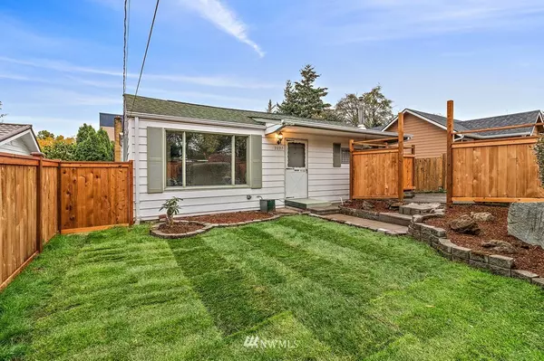 7021 S 116th PL, Seattle, WA 98178