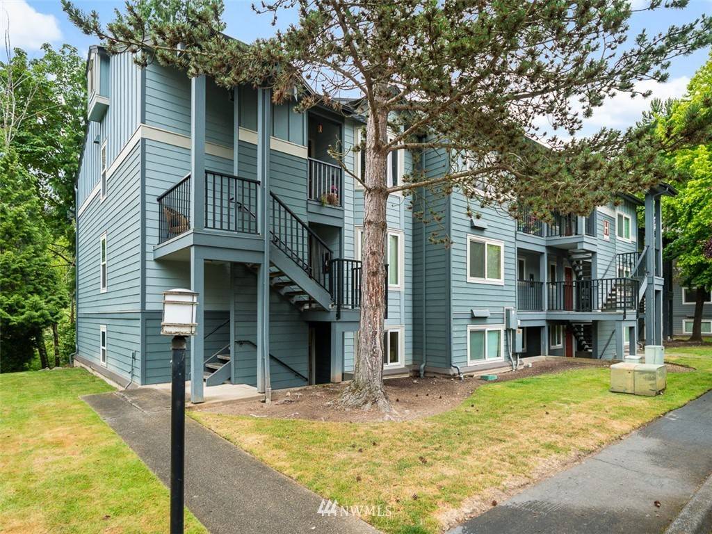11110 NE 125th LN #H128, Kirkland, WA 98034