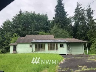 1054 W SR. 4, Cathlamet, WA 98612