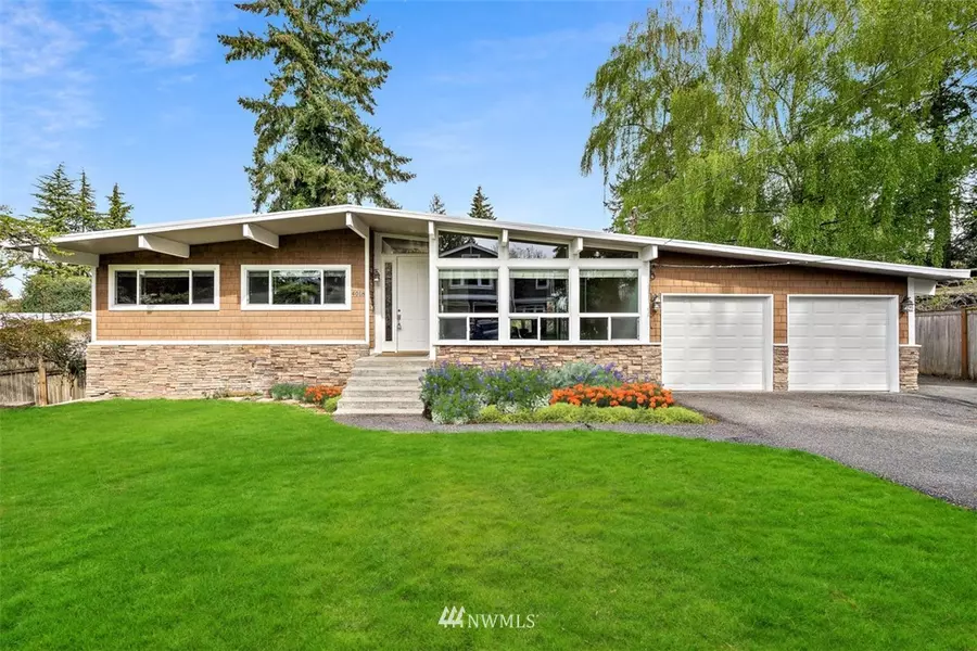 4018 89th AVE SE, Mercer Island, WA 98040