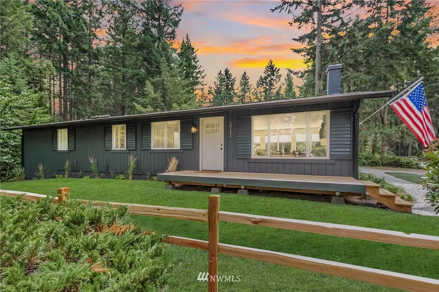 10121 Lake Josephine BLVD, Anderson Island, WA 98303