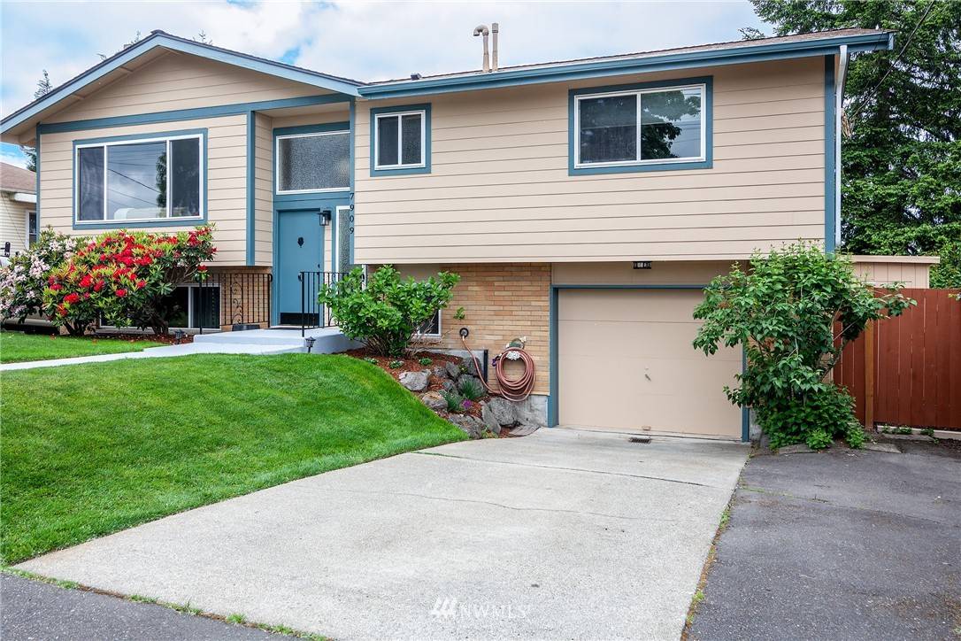 7909 8th AVE SW, Seattle, WA 98106