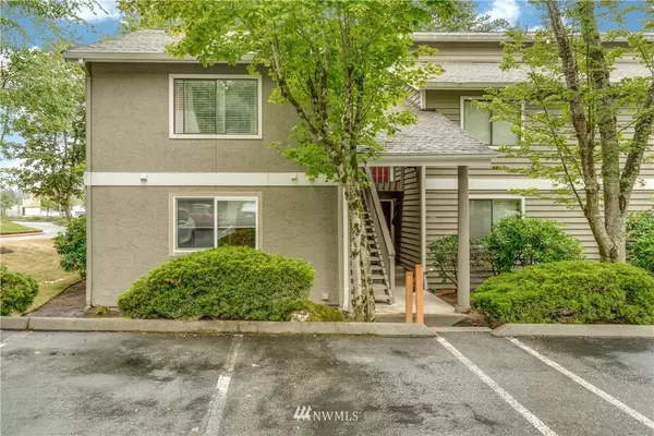 12604 NE 119th ST #A2, Kirkland, WA 98034