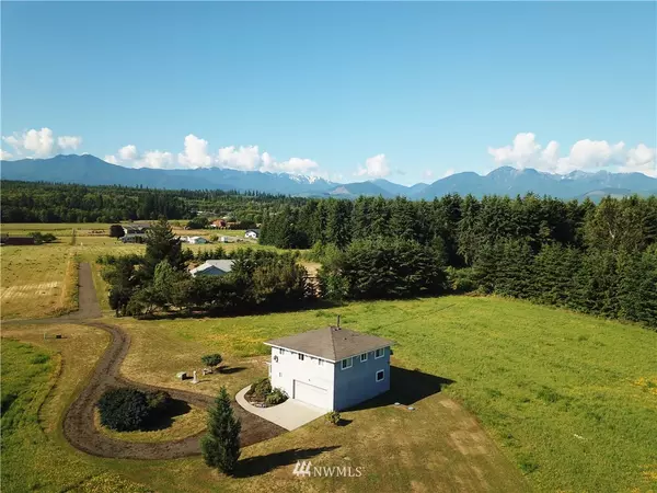 192 Thunder RD, Port Angeles, WA 98362