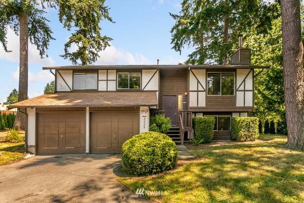 3225 SE 19th CT, Renton, WA 98058